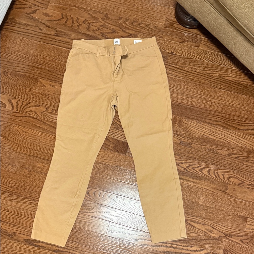 GAP Signature Skinny Ankle Pants in Tan